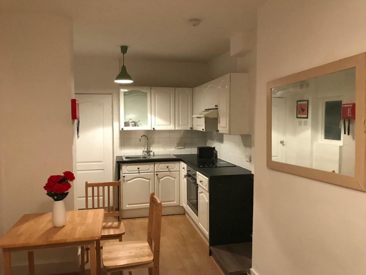 North London Studio Apartment Exterior photo